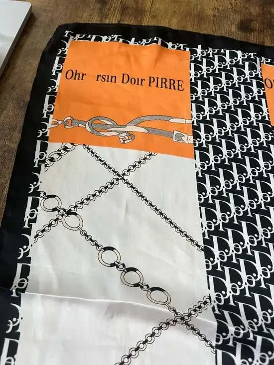 Vintage Style Ohr rsin Doir Orange and Black Chain Print 100% Polyester - Picture 2 of 5